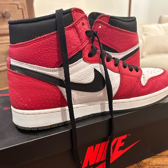 Air Jordan 1 Retro High Spider Man - Picture 3 of 5